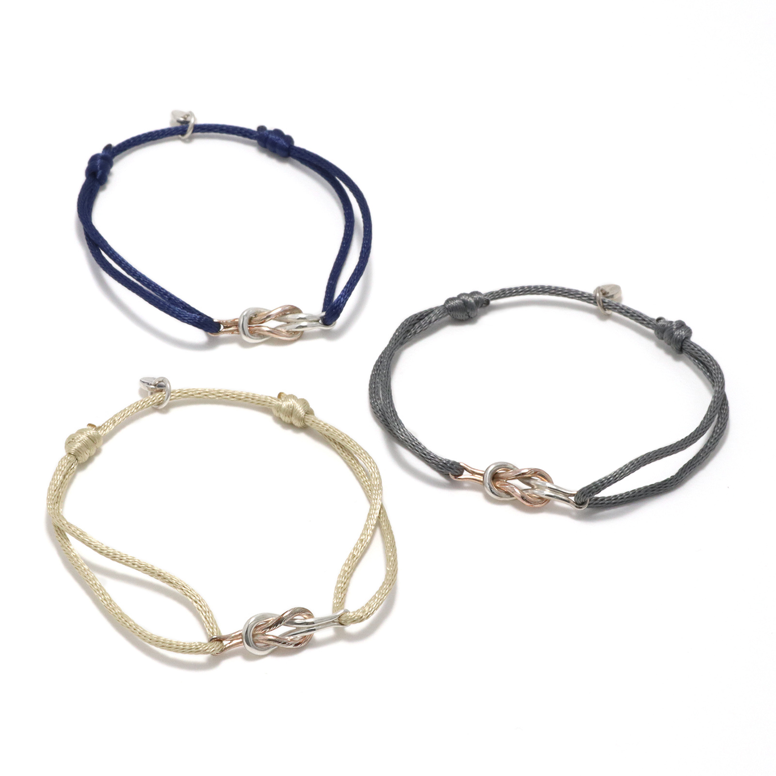 Suman Dhakhwa（スーマンダックワ） Eternal Knot Cord Bracelet