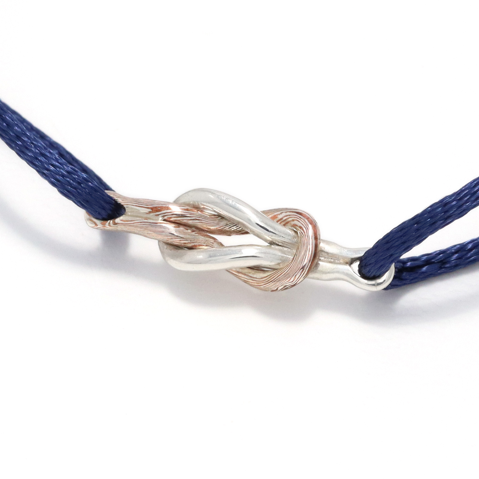 Suman Dhakhwa（スーマンダックワ） Eternal Knot Cord Bracelet