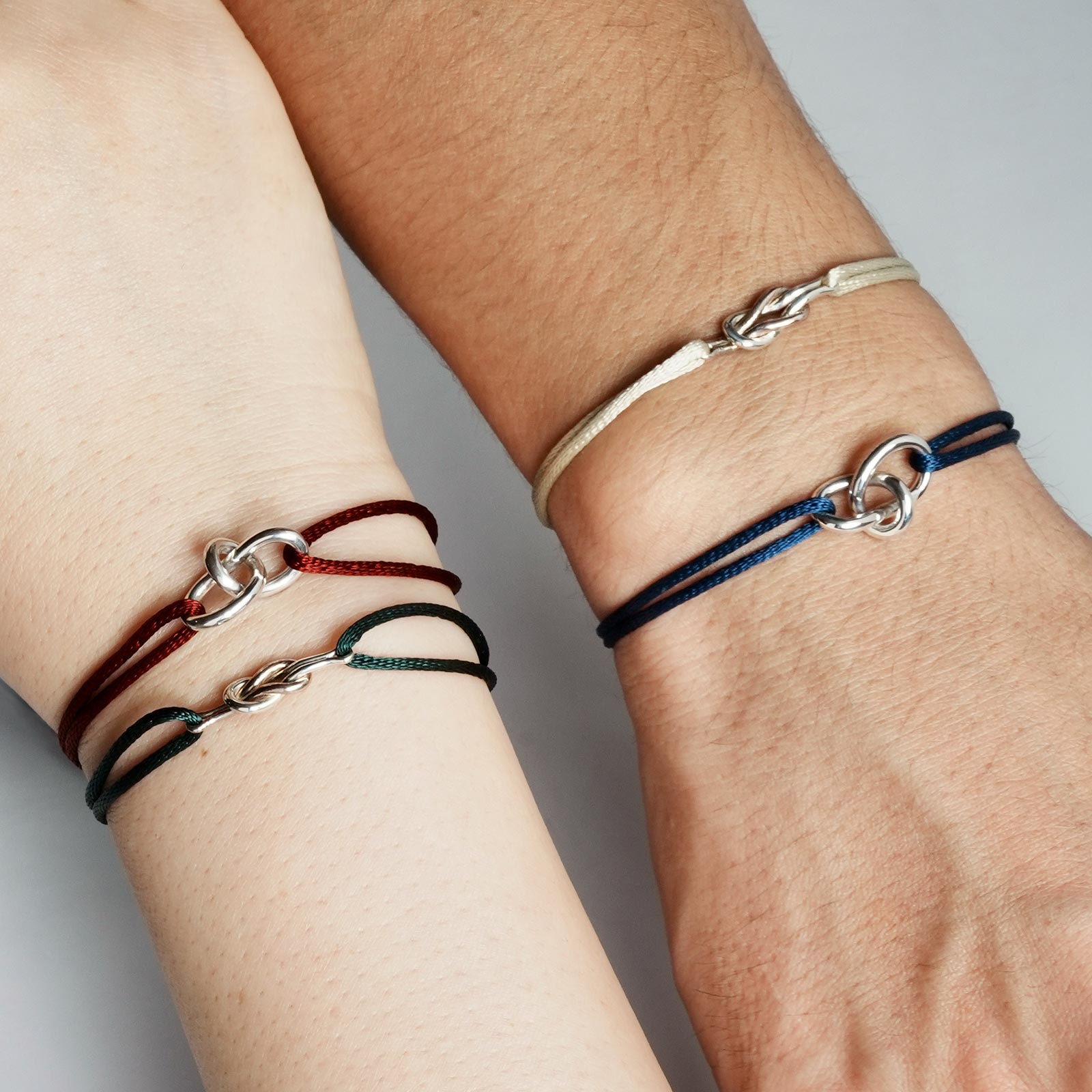 Suman Dhakhwa（スーマンダックワ） Eternal Knot Charm Cord Bracelet 