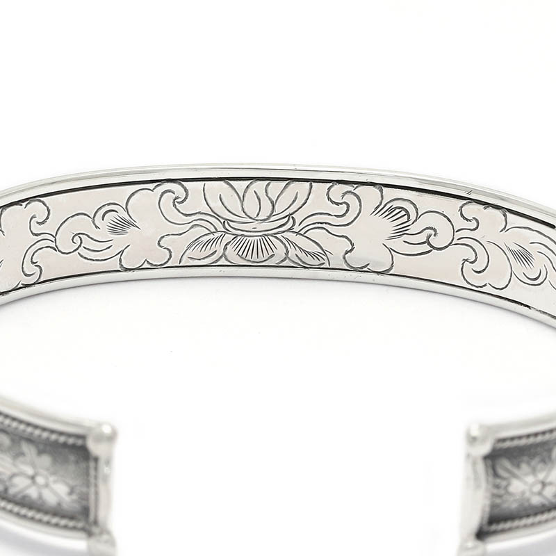 Suman Dhakhwa（スーマンダックワ） Flower Carving Cuff（フラワー 