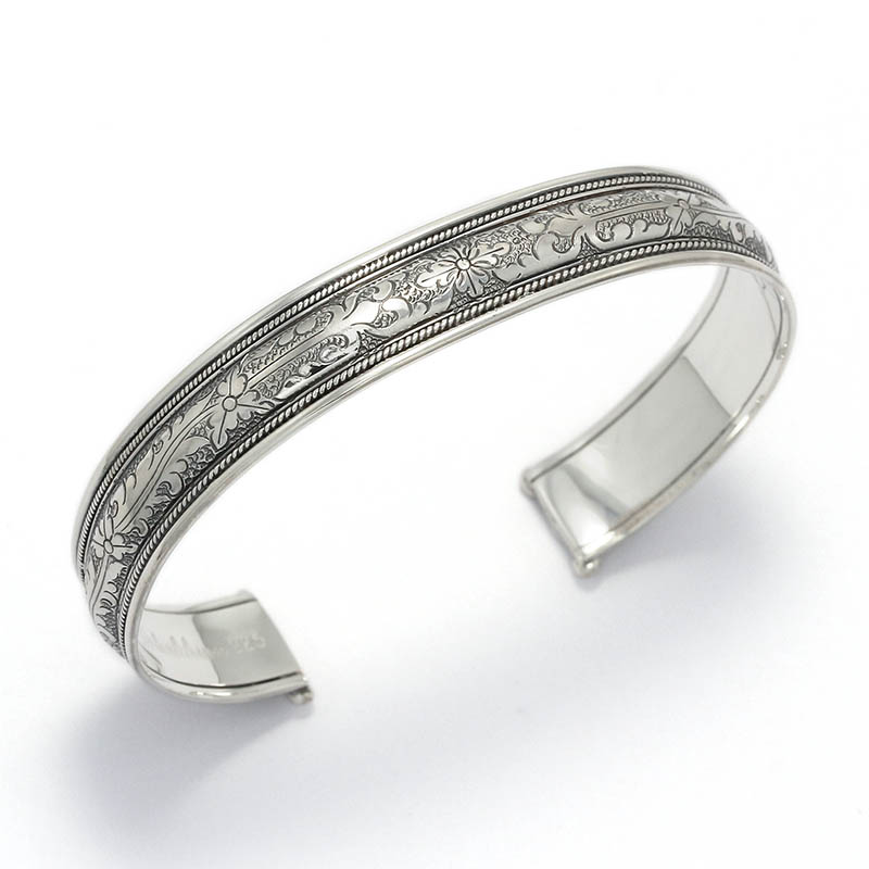 Suman Dhakhwa（スーマンダックワ） Flower Carving Cuff（フラワー 