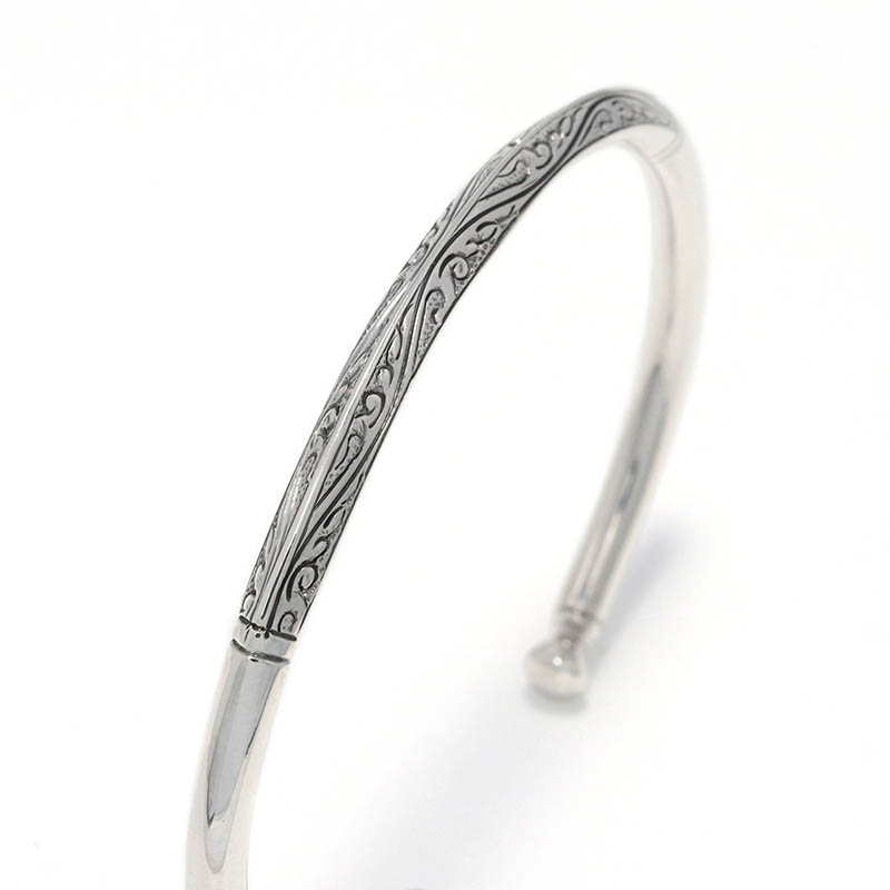 Suman Dhakhwa（スーマンダックワ） Square Leaf Carving Cuff 