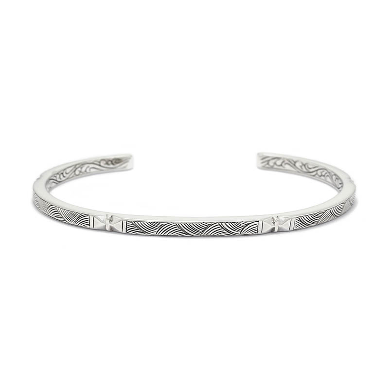 Suman Dhakhwa（スーマンダックワ） Square Shape Cuff（スクエア