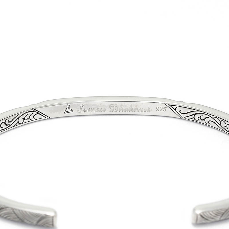 Suman Dhakhwa（スーマンダックワ） Square Shape Cuff
