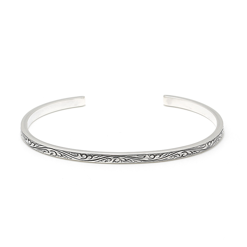 Suman Dhakhwa（スーマンダックワ） Carved Narrow Cuff（カーヴド