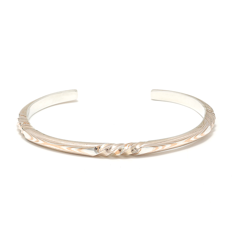 Suman Dhakhwa（スーマンダックワ） MOKUME Twist Bracelet（モクメ