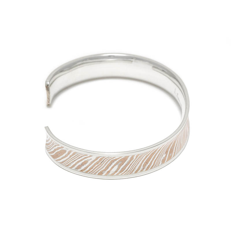 Suman Dhakhwa（スーマンダックワ） MOKUME Curvature Bracelet
