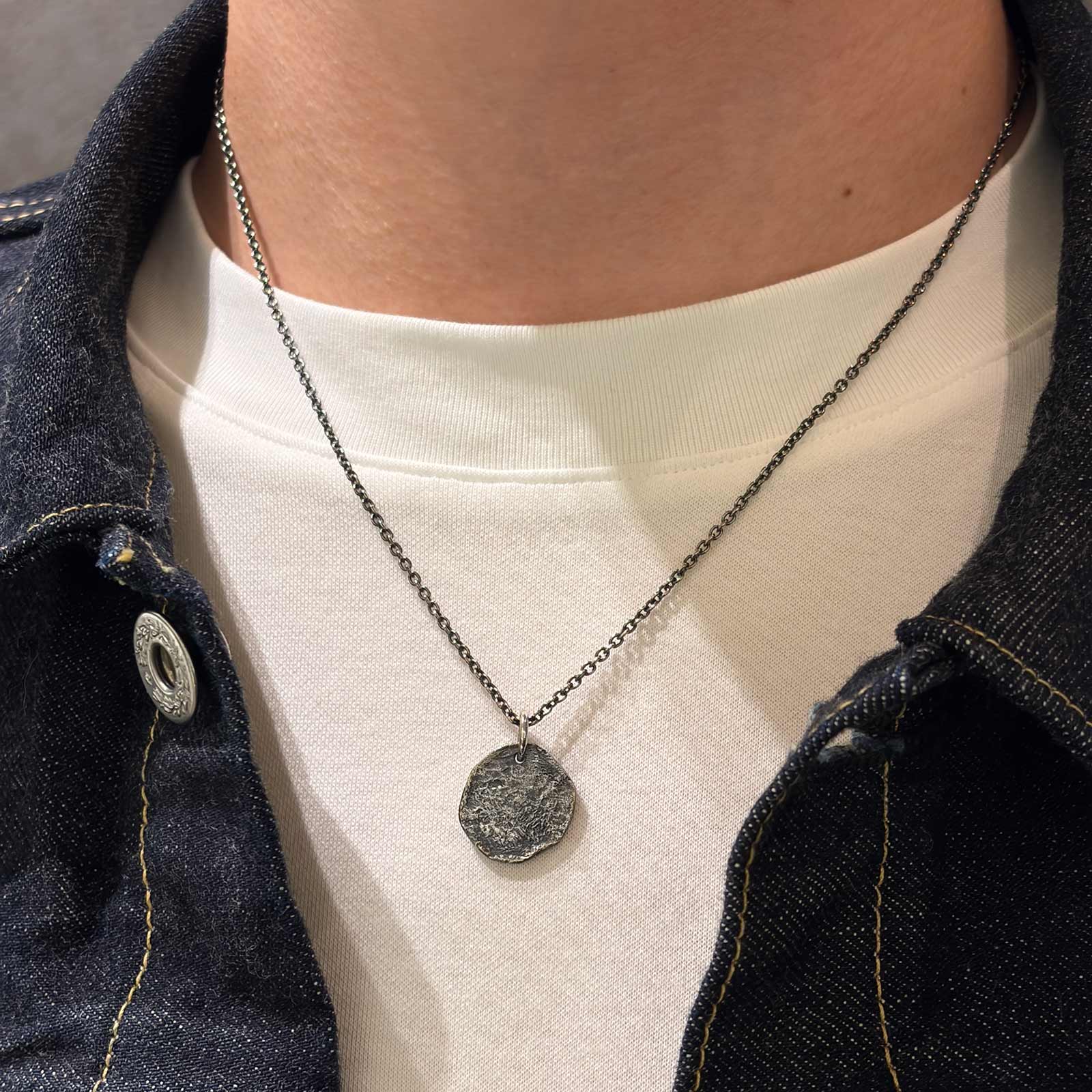 Suman Dhakhwa（スーマンダックワ） Remix Coin Necklace - Silver 