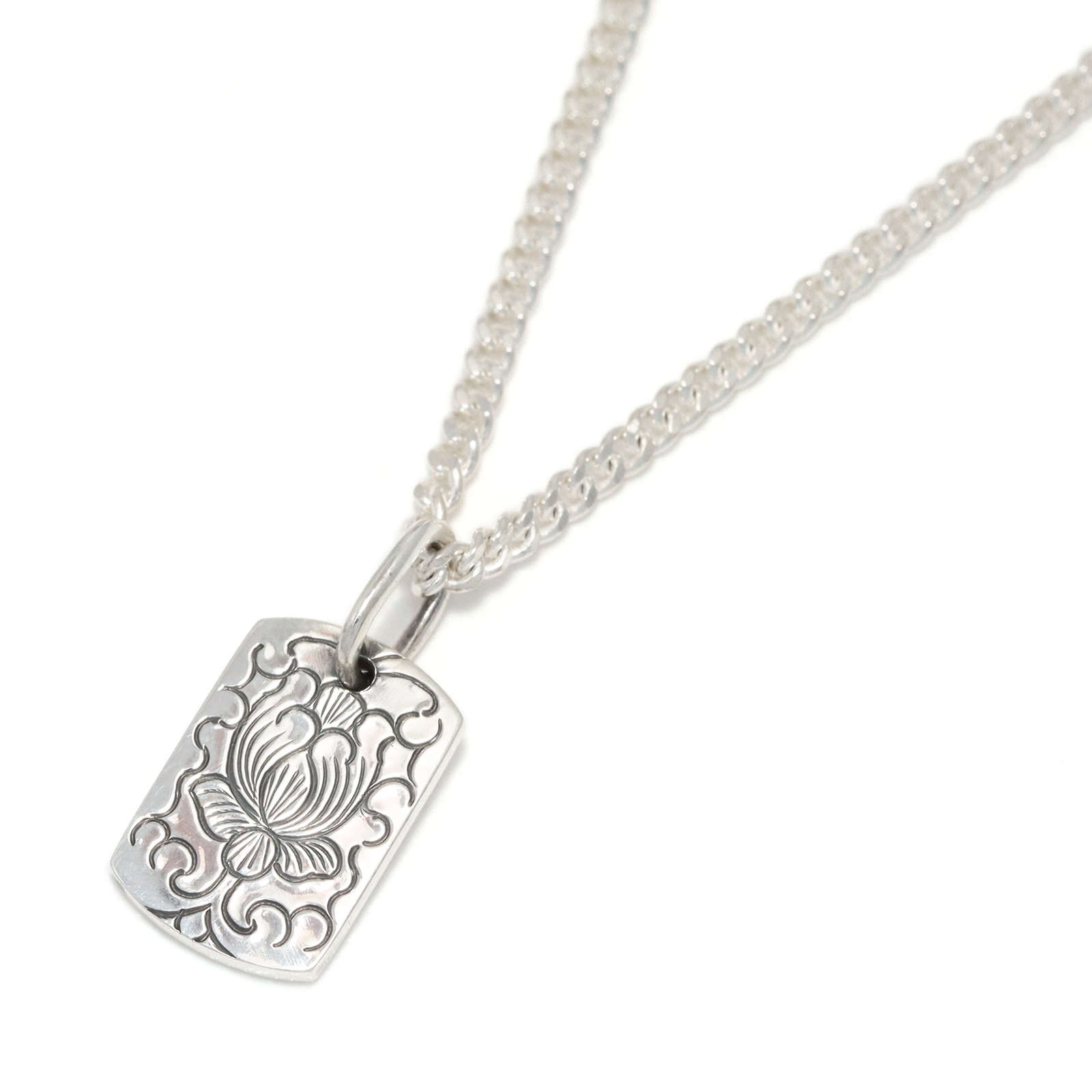 シルバーロータスカーヴドドッグタグ