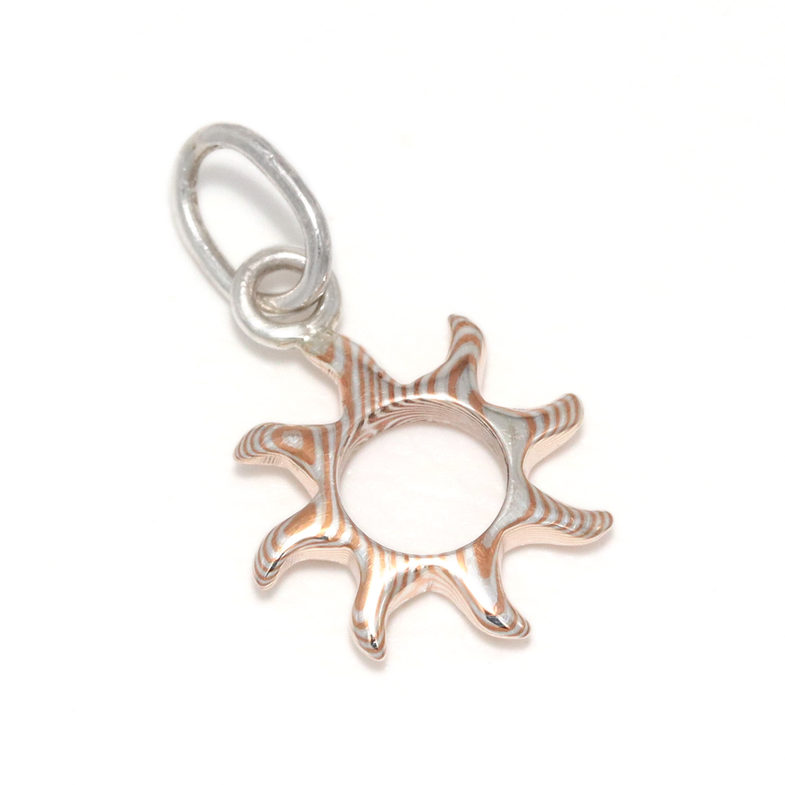 Suman Dhakhwa（スーマンダックワ） MOKUME Sun Pendant（モクメサン