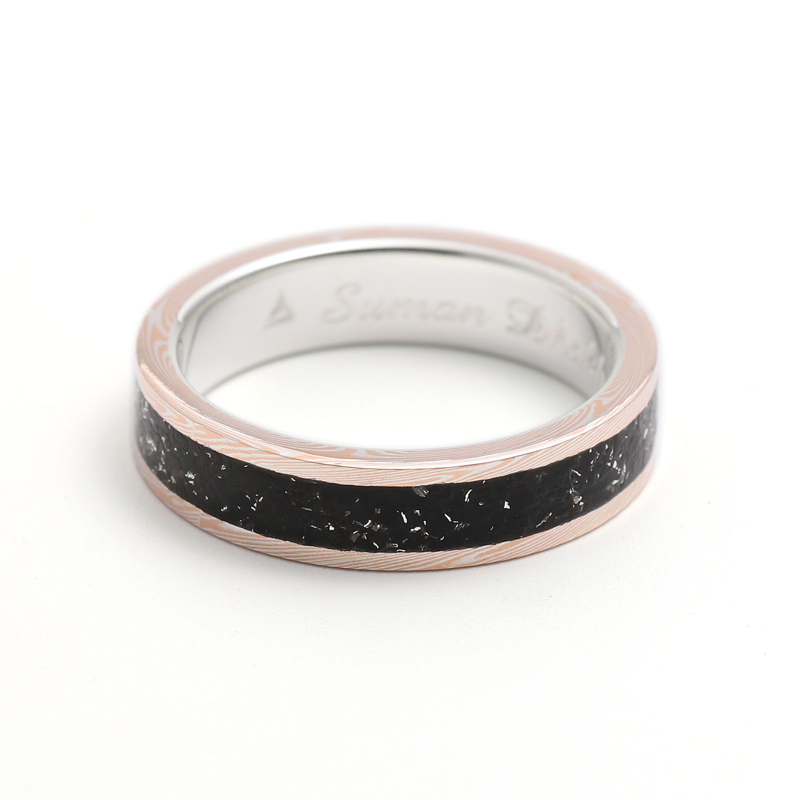 Suman Dhakhwa（スーマンダックワ） Powder Ring（パウダーリング）