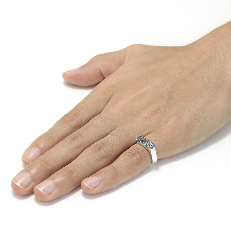 Suman Dhakhwa（スーマンダックワ） Narrow Dorje Carved Signet Ring