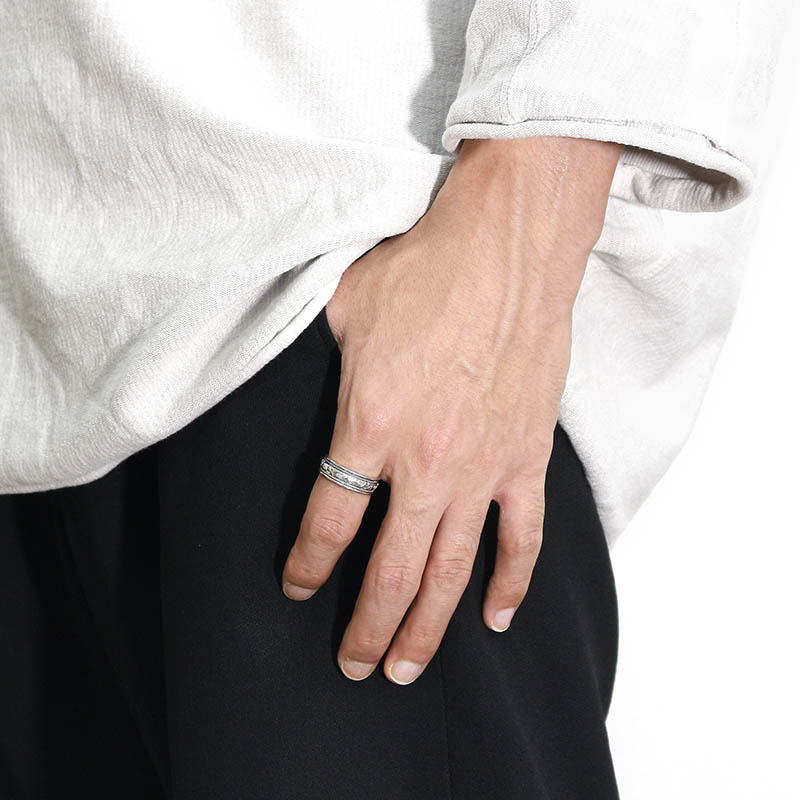 Suman Dhakhwa（スーマンダックワ） Leaf Carved Open Ring（リーフ