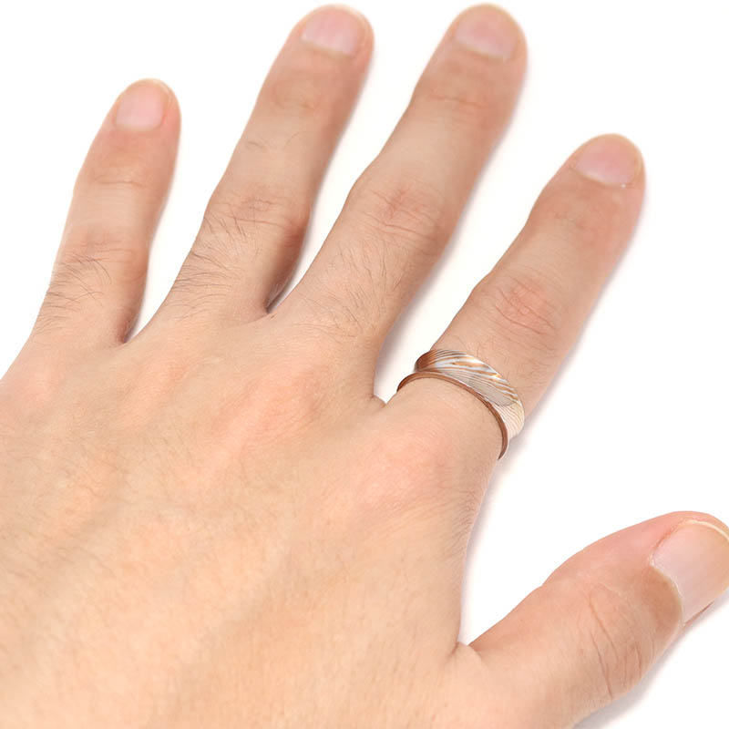 Suman Dhakhwa（スーマンダックワ） MOKUME Curvature Open Ring
