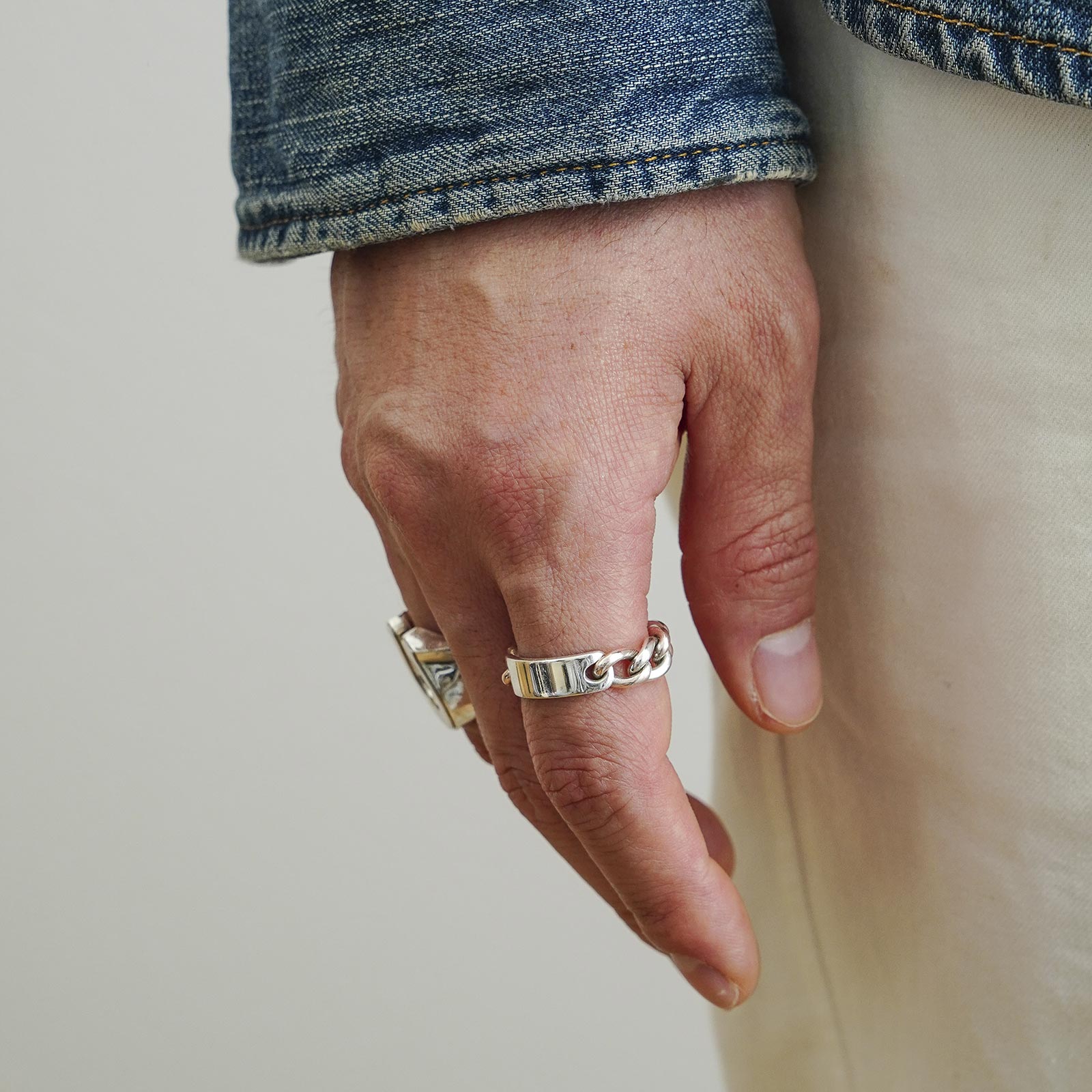 Suman Dhakhwa（スーマンダックワ） KIHEI Chain Ring MOKUME×Silver