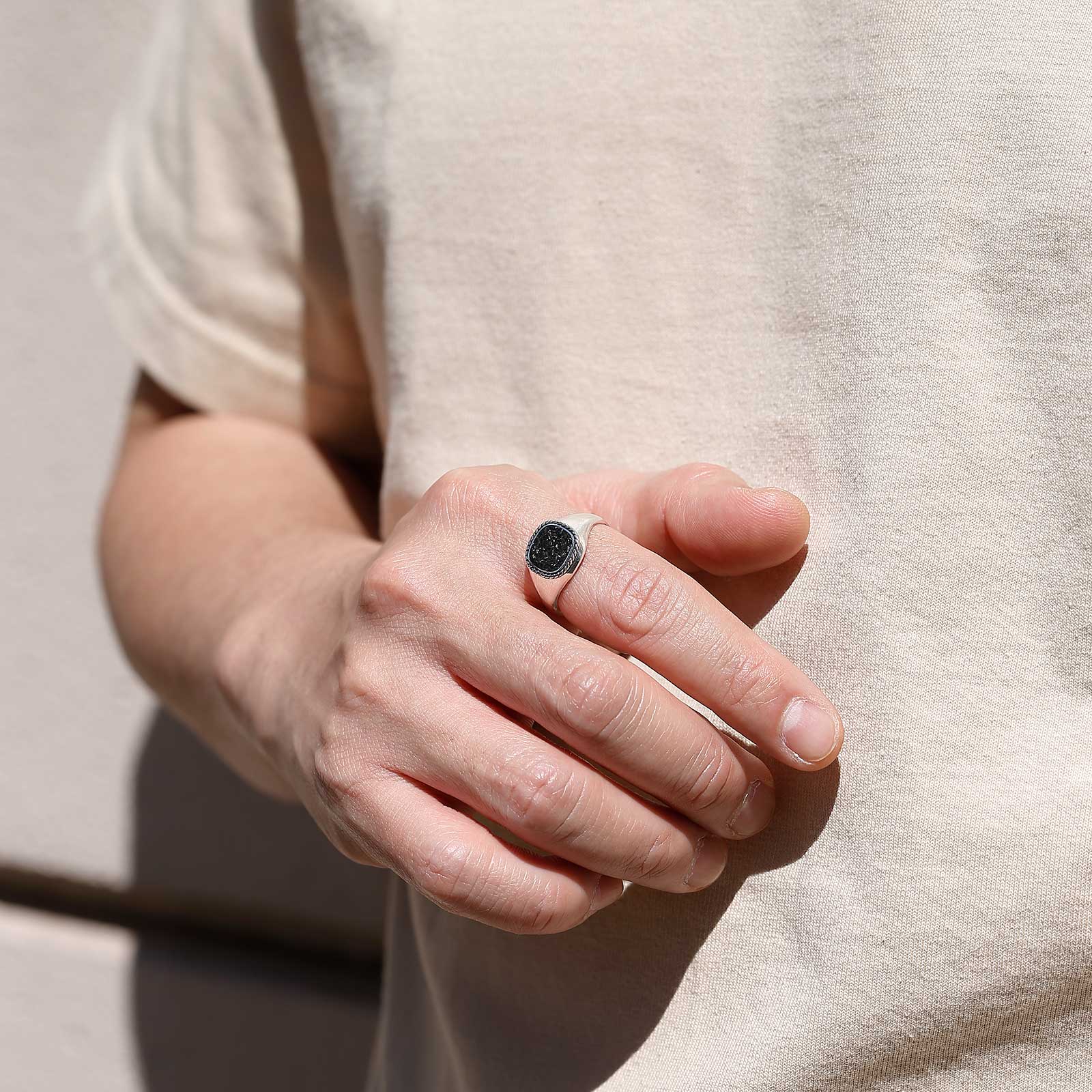 Suman Dhakhwa(スーマンダックワ) Square Signet Ring(スクエア Suman Dhakhwa(スーマンダックワ) Square Signet Ring(スクエア