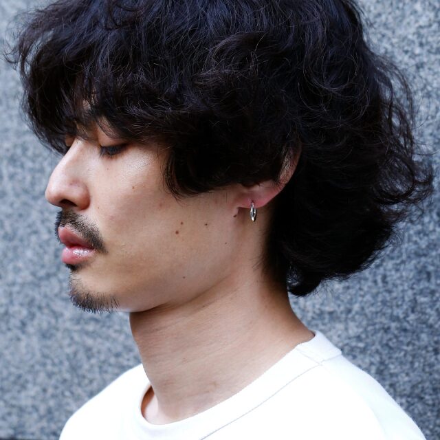 ナローツイストフープピアス - シルバー