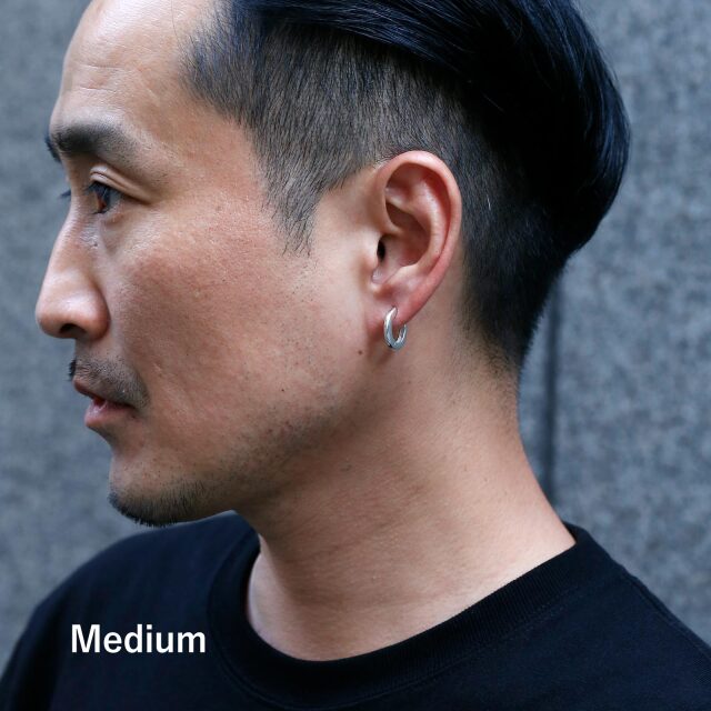 ルーンフープピアス