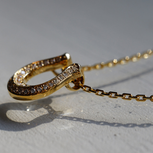 idge Horseshoe Necklace Large - K18Yellow Gold w/Diamond