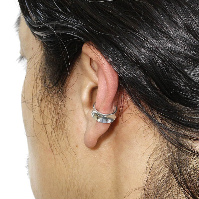 Silver Curvature Ear Cuff