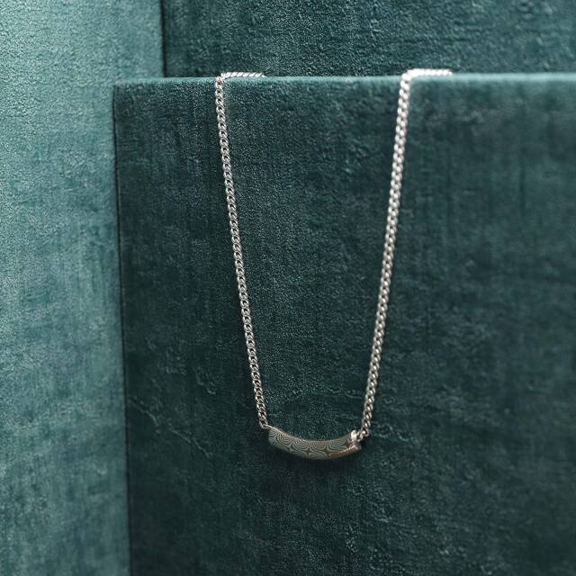 モクメカーブプレートネックレス