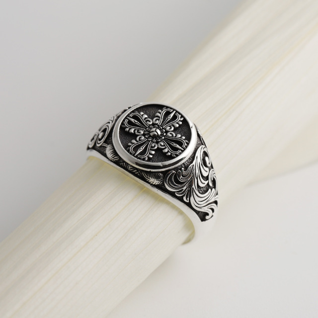 ディープカーヴィングシグネットリング - ダブルドージェ