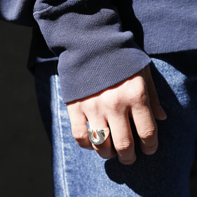 Carved Horseshoe Ring / Silver