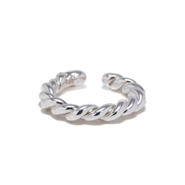 Twist Ring