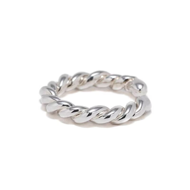 Twist Ring