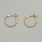 プレーンフープピアス