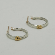 K18イエローゴールドサダァピアス