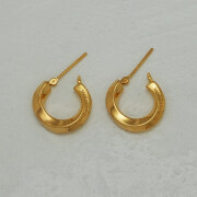 チャビーツイストピアス - ゴールドプレート