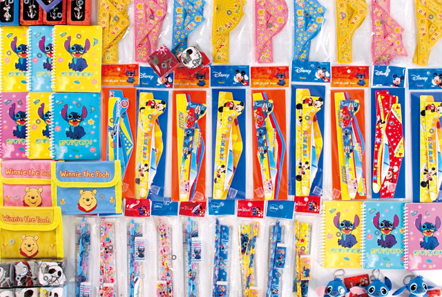 粗品・景品・ノベルティの粗品屋本舗　たのしい釣り大会専用景品（キャラクター）６０人用