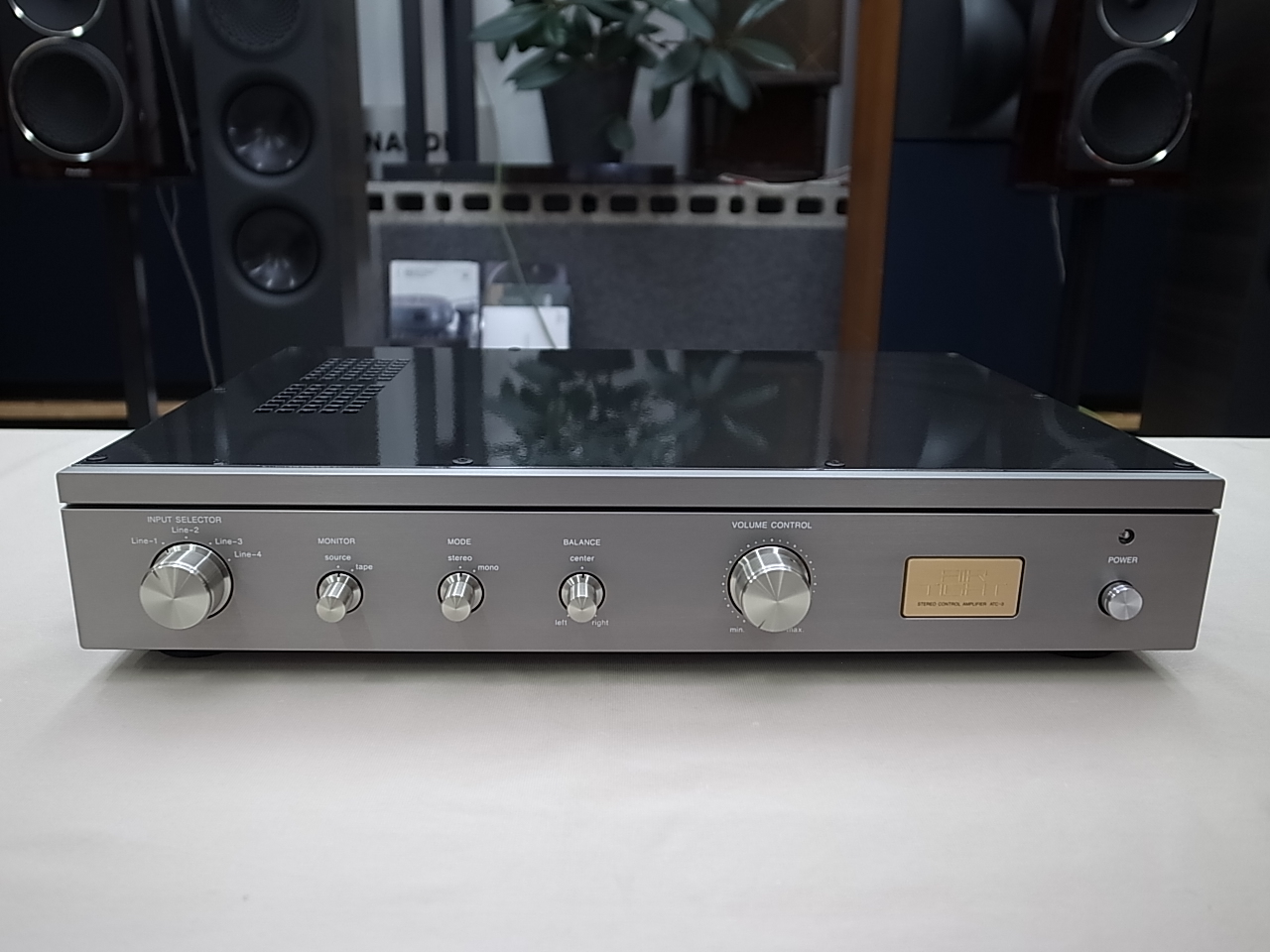 [展示品] AIR TIGHT エアータイト ATC-3 ラインコントロールアンプ HQバージョン 日本製