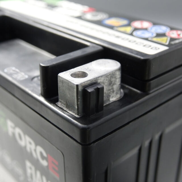 FIAMM FVR200 サブバッテリー　ジープ　ラングラー　メルセデスベンツ