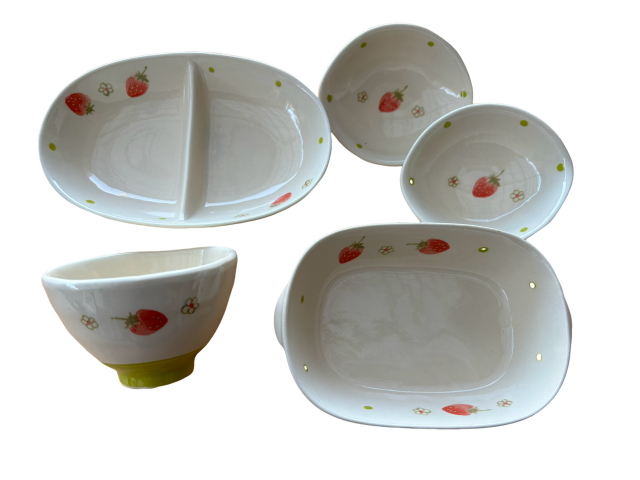 食器セット（かわいい）（名入れ可能）/いちご