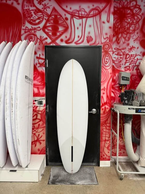 クリステンソン サブマリーナー 6'10" ミッドレングス サーフボード CHRISTENSON SUBMARINER / デッキ面全体
