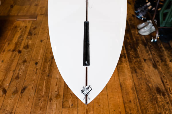 クリステンソン シーバケット 8'4" CHRISTENSON C-BUCKET / テール デッキ面 シングルフィンボックスとシグネチャー