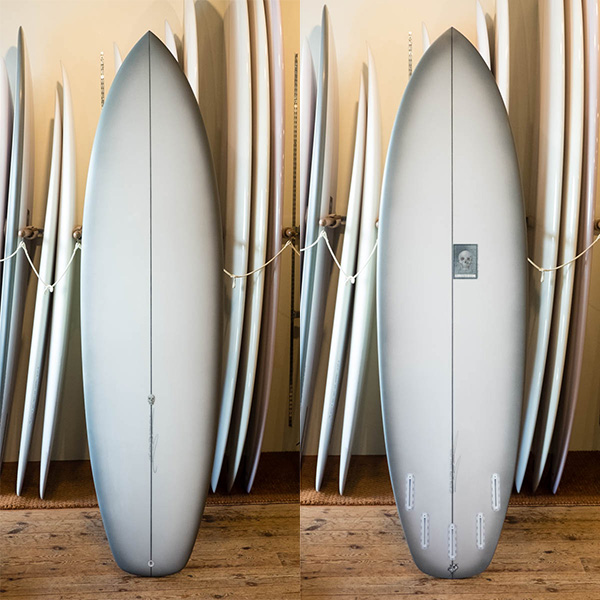 クリステンソン イージーウィンド 6'10" ミッドレングス サーフボード CHRISTENSON EASY WIND / デッキ面 スカルロゴあり・なし比較