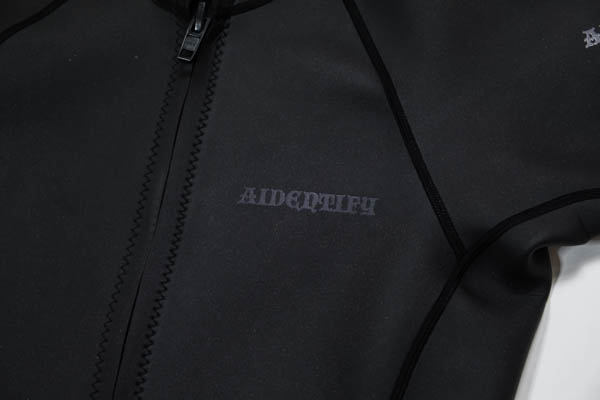 アイデンティファイ 1mm Mesh Skin Front Zip Jackets ジャケット ブラック / AIDENTIFYロゴ詳細