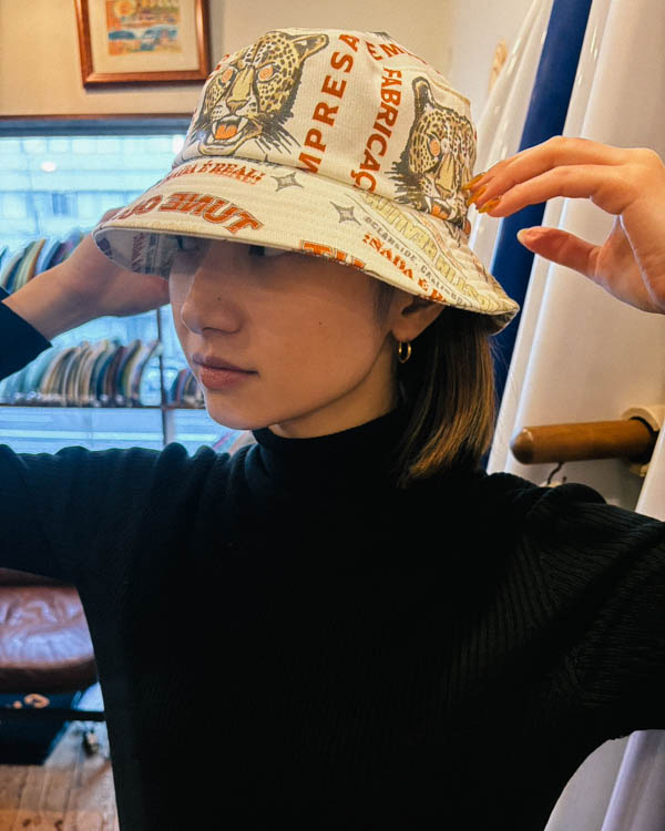 BRIXTON ゲッタウェイ パッカブル バケットハット Lost In Reality — 着用イメージ