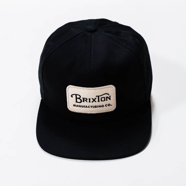 ブリクストン GRADE SNAPBACK スナップバックキャップ ブラック / 正面 ロゴパッチ