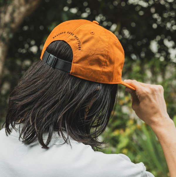 ビーチドデイズ SURF CLUB ロゴキャップ / 着用イメージ2