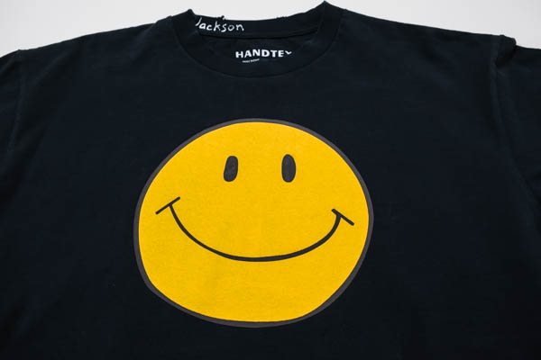 ハンドテックス HANDTEX × SMILE Tee ブラック / フロントプリント アップ