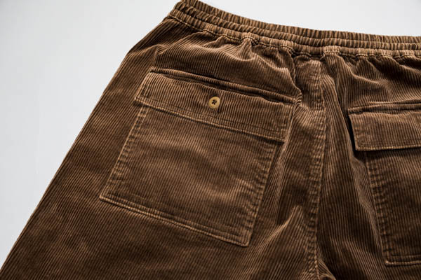 ハンテン コーデュロイショーツ / バックポケットディテール