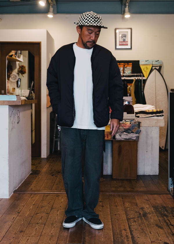 ワックス Reversible Zip Cardigan 中綿カーディガン ブラック / ブラック面 着用イメージ