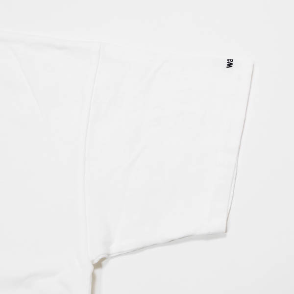 ワックス プレミアム クルーネックTシャツ ホワイト / 袖 waxロゴ刺繍 ディテール