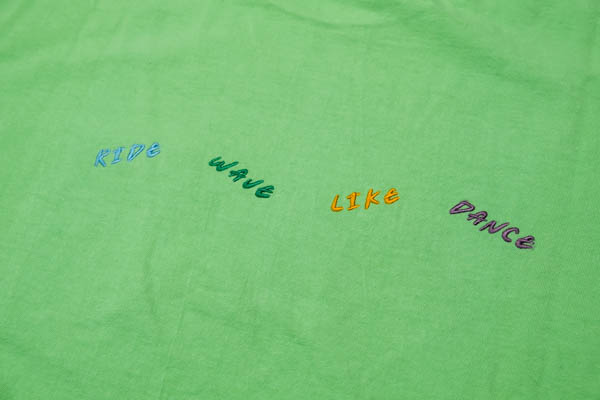 ターンミーオン RIDE WAVE LIKE DANCE TEE / バック刺繍アップ RIDE WAVE LIKE DANCEマルチカラー