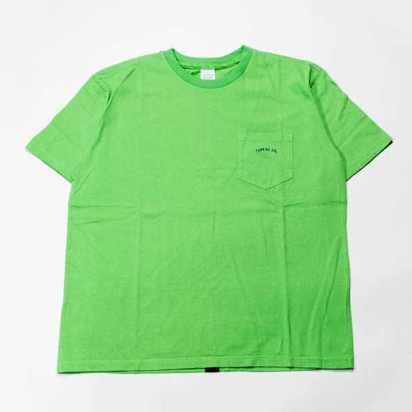 ターンミーオン RIDE WAVE LIKE DANCE TEE グリーン / 正面 胸ポケットロゴ刺繍