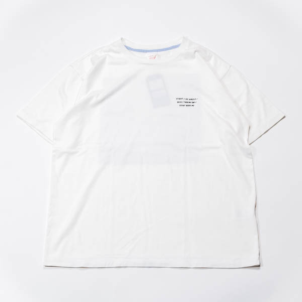 ターンミーオン SCRAP BOOK TEE Tシャツ ホワイト / 正面